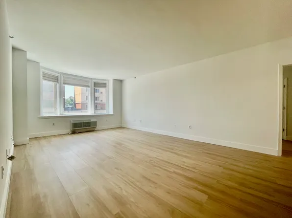 2101 City Place image 17 of 37