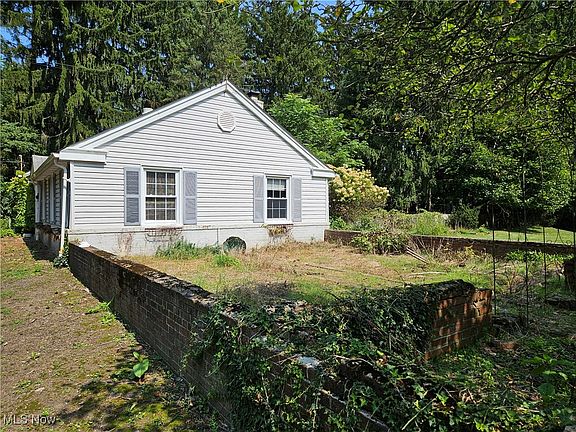 2nd image of 1102 Mansell Dr
