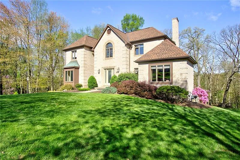 122 Northbrook Dr photo 1