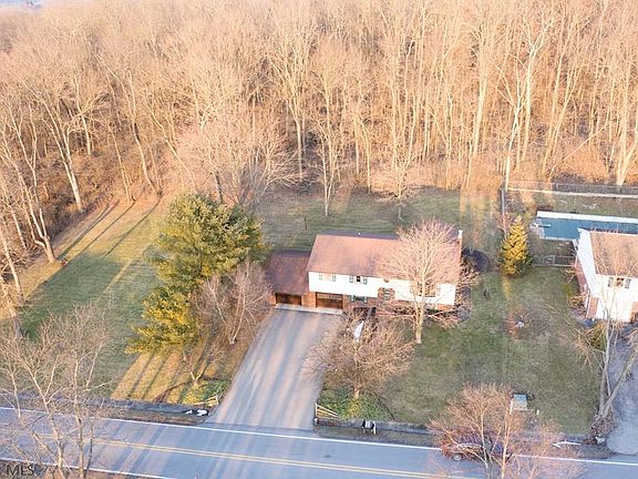 4th image of 343 Aggie St
