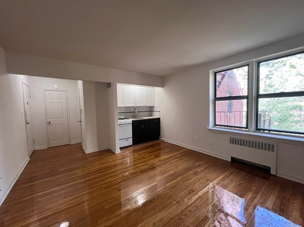 61-88 Dry Harbor Rd APT 5D