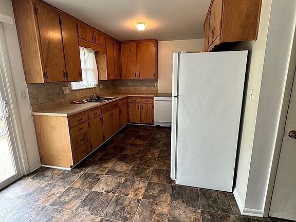 4th image of 5601/5603 N Strathbury Dr