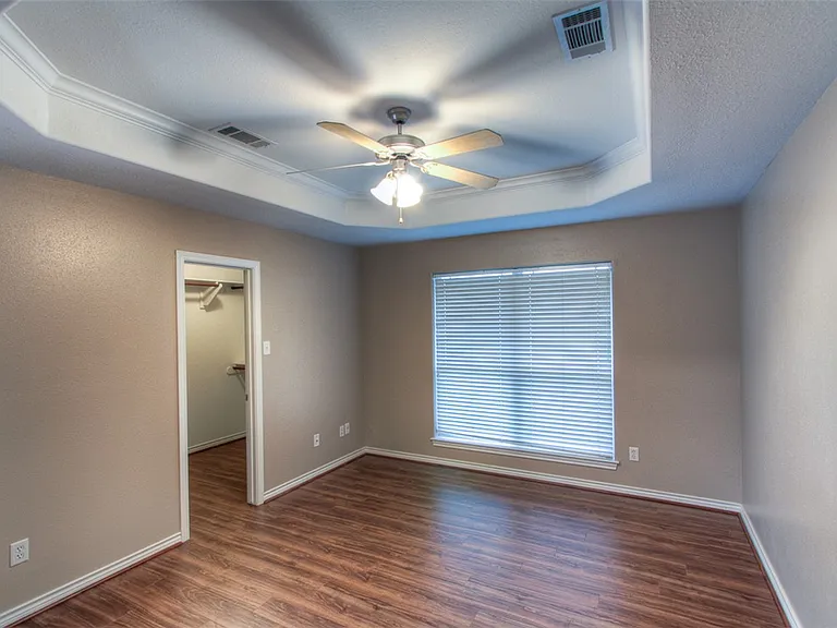 3302 Fredrick Ct — Photo 9