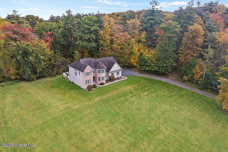 3rd image of 116 Cedar Bluff Road