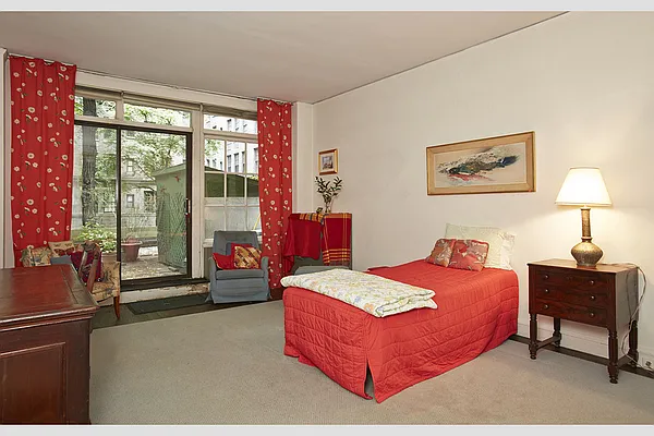 Sold by Stribling | media 8