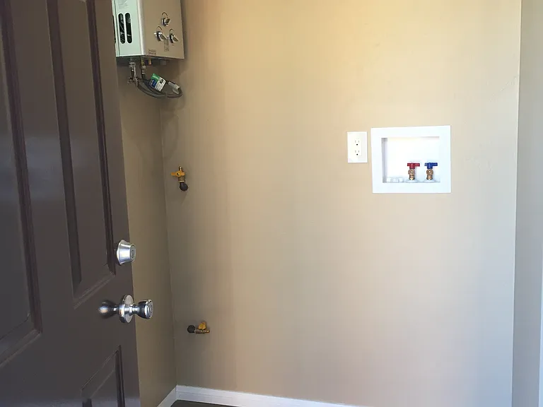 535 W Olive Ave — Photo 5