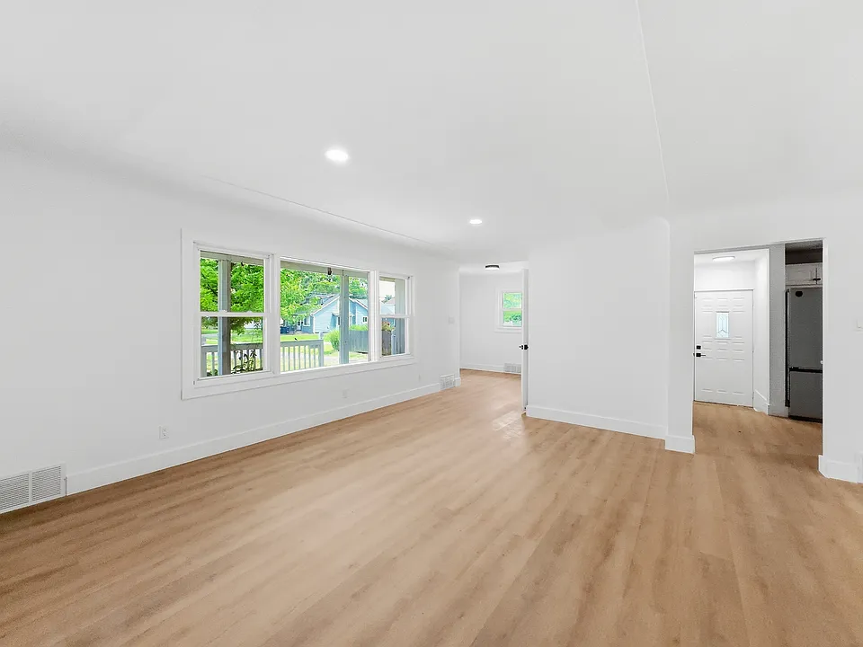 59 N Lynn Ave