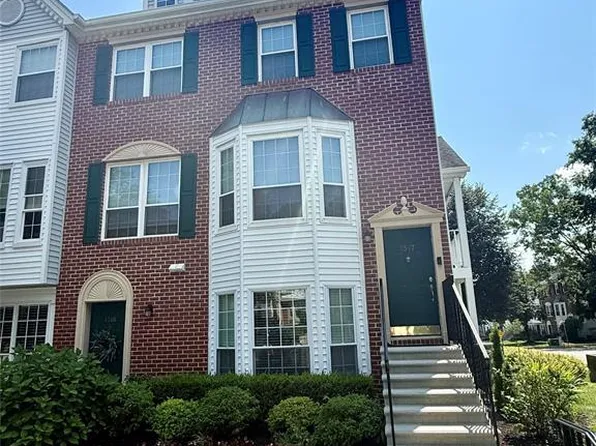 1317 Lavender Ct, Mahwah, NJ 07430