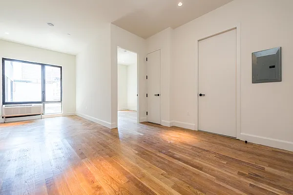Rented by Nooklyn NYC LLC | media 123