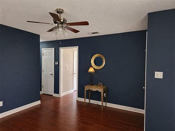 3rd image of 257 9th Ave