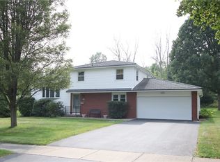 67 Rigney Ln, Rochester, NY 14612