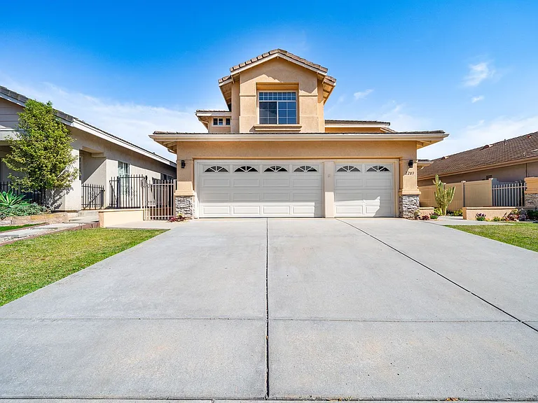 2283 Rock View Gln — Photo 50