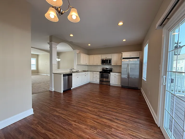 307 S Parkway Dr — Photo 6