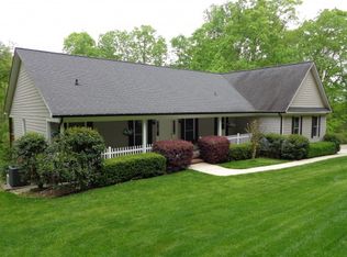 3825 Durfee Ln, Sherrills Ford, NC 28673