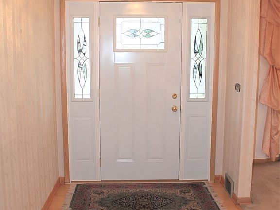 3rd image of 486 Dover Dr
