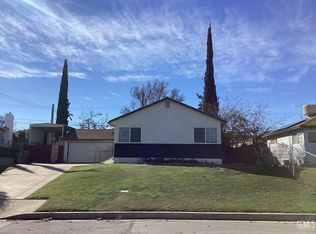 1305 Vanderbilt Dr, Bakersfield, CA