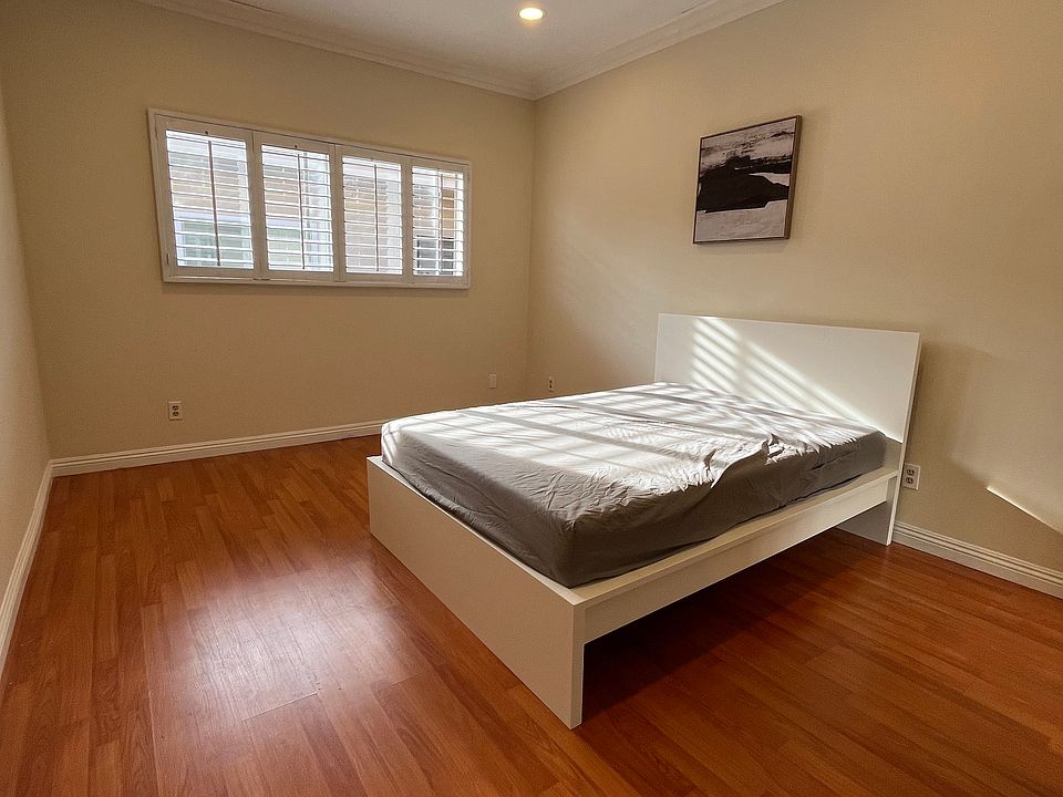 1st image of 1818 Pelham Ave APT 304