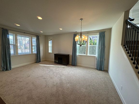 4th image of 5619 NE 8th St