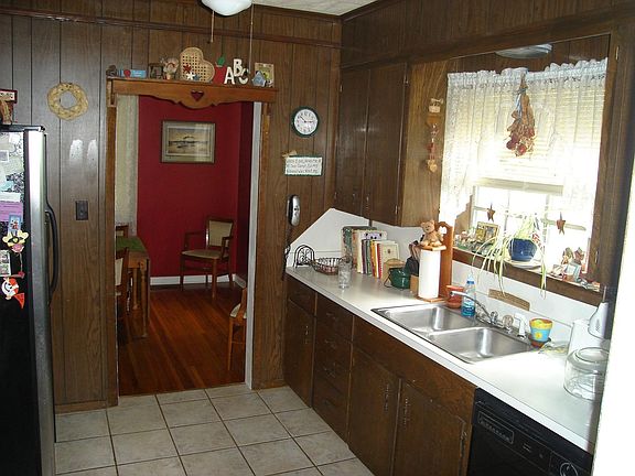Kitchen right.
