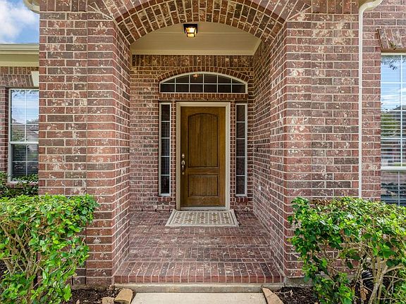 5th image of 3218 Round Meadow Ln