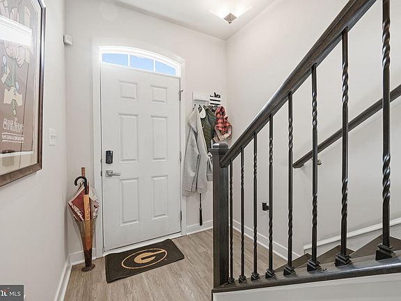 4th image of 703 Sky Bridge Dr