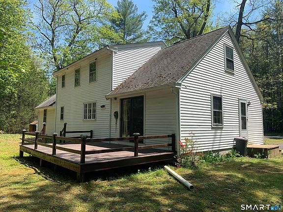 3rd image of 46 Mashapaug Road