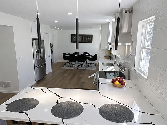 4th image of 8213 Longhorn Rd