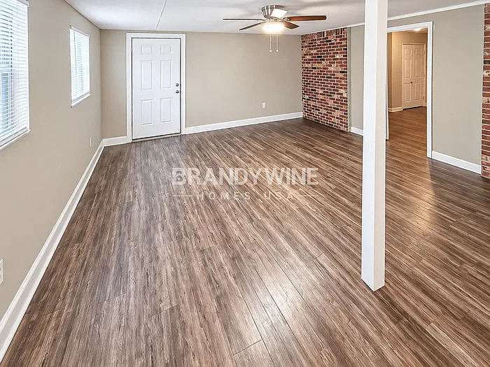 3 bed, 2.0 bath, 1762 sqft, $1,943 — Photo 4
