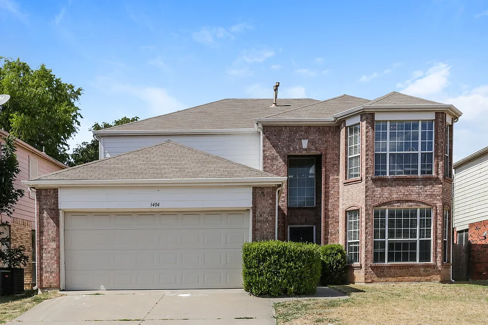 4 bed, 2.5 bath, 2531 sqft, $2,195 — Photo 1