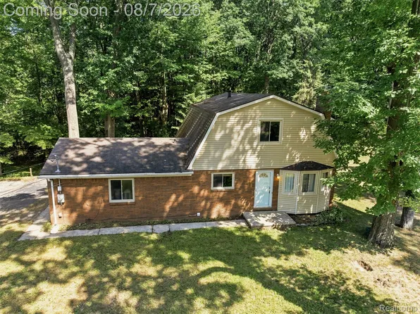 15345 Catalina Way, Holly, MI 48442