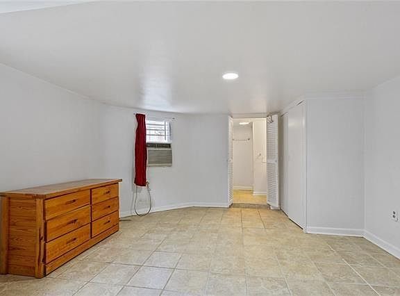 5th image of 2124 Palmer Ave #R
