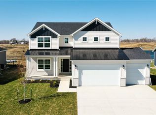 630 NW Stratford Dr, Waukee, IA 50263