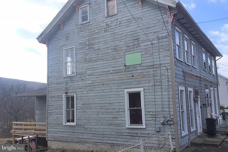 2nd image of 438 W Market St