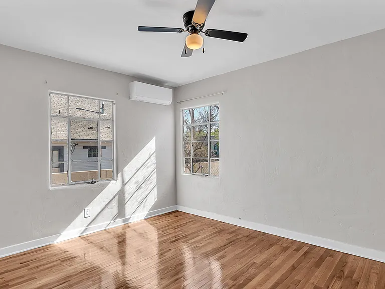 205 Harvard Dr SE #A — Photo 25