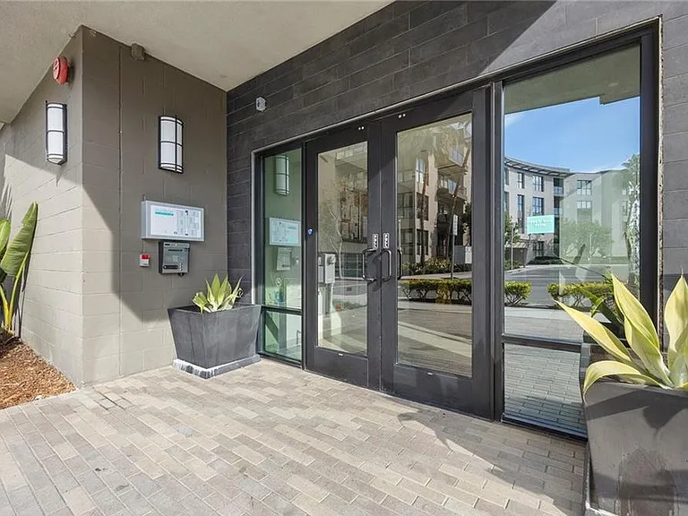 1204 Nolita — Photo 10