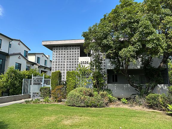 2nd image of 1026 La Cadena Ave