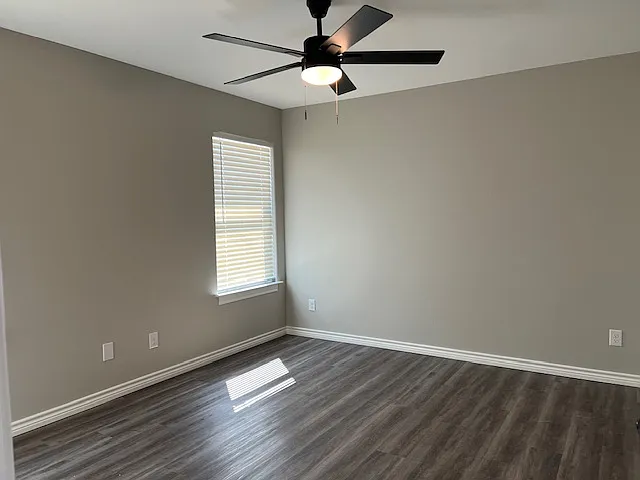 201 N Pecan St — Photo 11