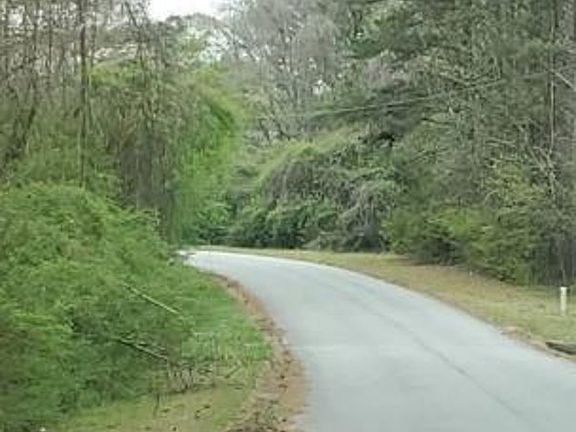 Exterior Neighborhood (street photo)