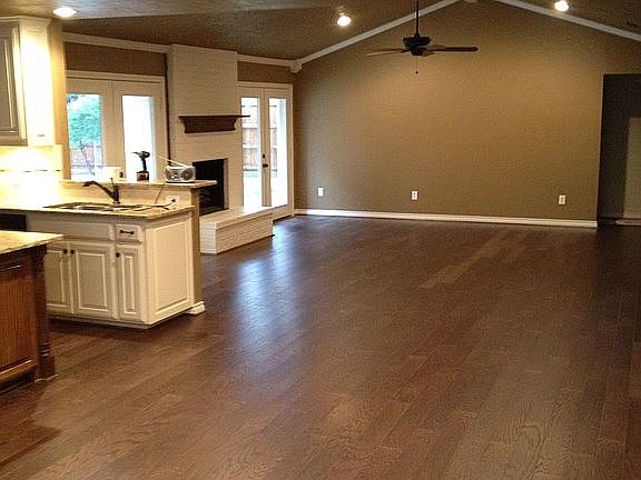 4th image of 524 Oakcrest Dr