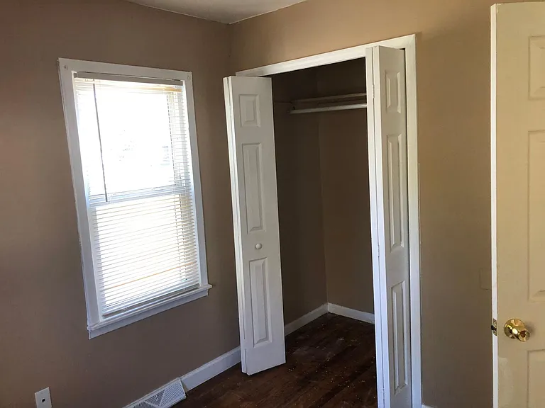 13931 Marshall Ave — Photo 9
