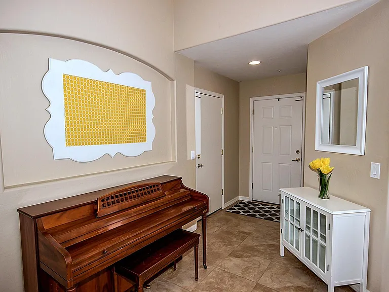 12754 W Desert Mirage Dr — Photo 6