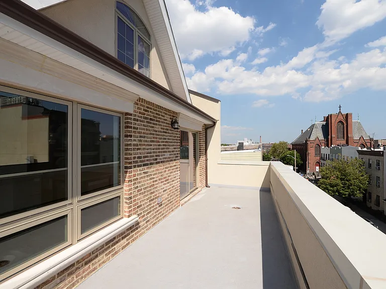 251 Devoe St #PENTHOUSE — Photo 7