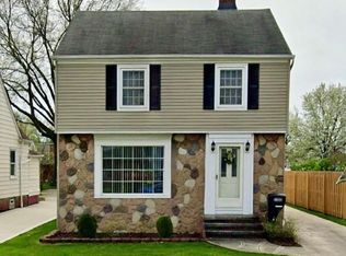 12408 Thraves Rd, Garfield Heights, OH 44125