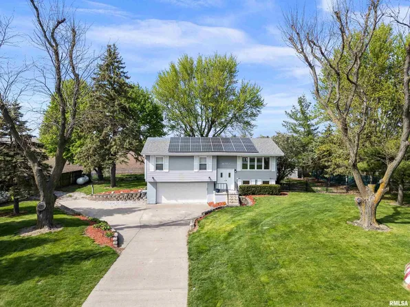 9080 New Liberty Rd, Maysville, IA 52773