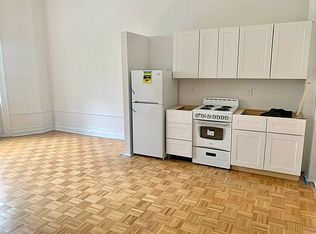 261 W 70th St #2C, New York, NY 10023