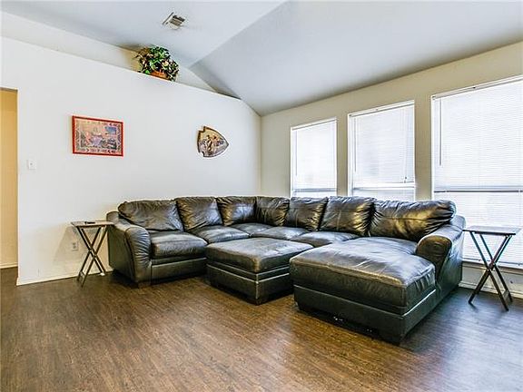 3rd image of 7102 Harris Meadows Dr