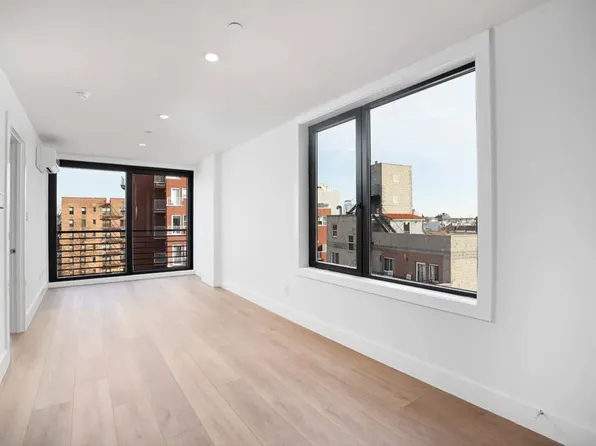 23-33 Astoria Boulevard image 2 of 12