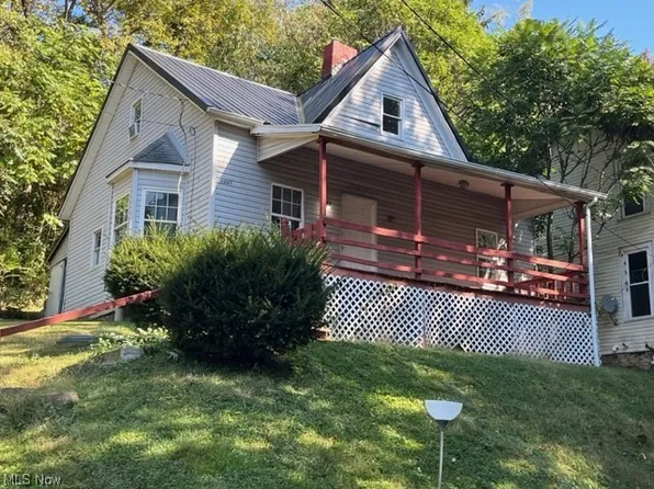 1247 Moore St, Zanesville, OH 43701
