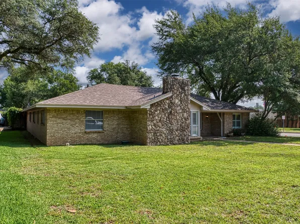 4501 Trowbridge Dr, Arlington, TX 76013