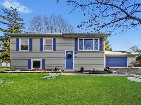 7315 Taney Pl, Merrillville, IN 46410